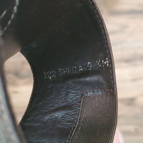 Donald J Pliner | Shera Platform Sandals - Picture 8 of 8